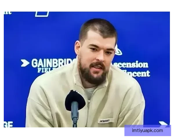 祖巴茨回应被打肿头不犯规称裁判判定克林根空接下次也要抡肘子