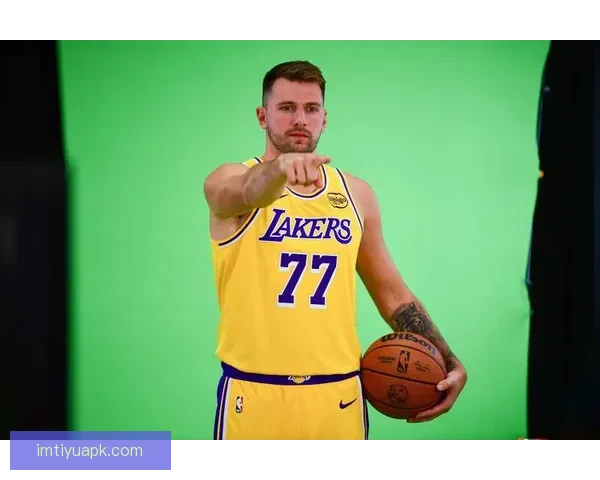 雷迪克赞东契奇本月表现现象级 自谦不配与禅师莱利等名帅比肩