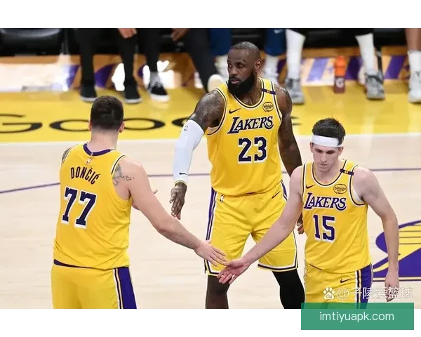 NBA劲敌崛起高薪股权吸引球星詹姆斯副手也参与加盟计划